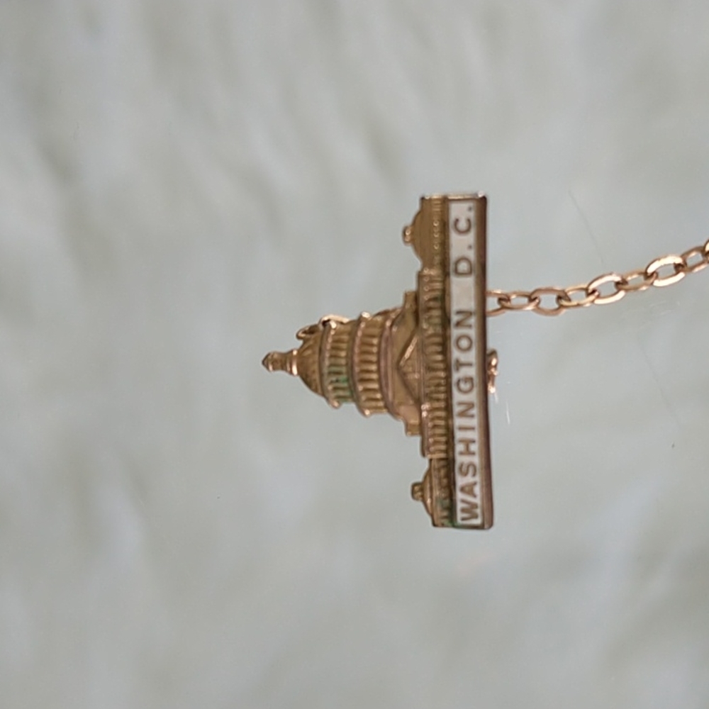 Vintage Washington DC 1949 Capitol building souvenir hat lapel pin brooch - Picture 3 of 4